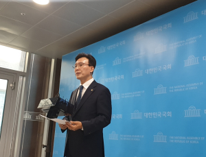 김민석 “탈계파 대표 될 것”…민주당 전당대회 출마 선언 [쿡 정치포토]