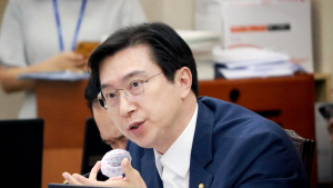 '민생 살리기' 속도 낸다...유류세 인하·식대 비과세 확대 법안 민생특위 통과