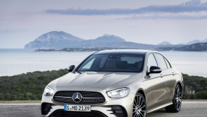 수입차시장 지각변동…BMW, 벤츠 제치고 1위