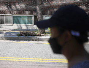 공공임대도 쫓겨난다... 51만 가구 ‘주거위기’ 