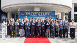 경상국립대, 고 박종실 회장·고 조우동 회장 흉상 제막 [대학소식]