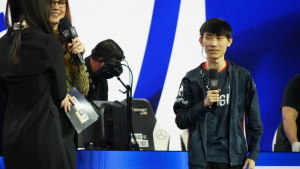 ‘말랑 대활약’ 로그, TES에 2패 선사… C조 1위 질주