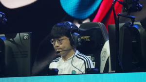 담원 기아, 1위 결정전서 JDG에 석패…4년 연속 8강 진출