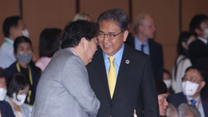 “日기업 강제징용 배상금, 韓재단 대납 본격 논의”