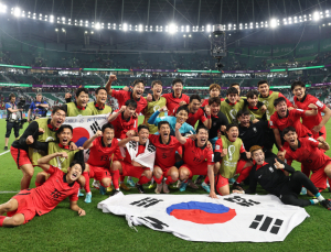 ‘기적을 쓰다’ 한국, 16강 극적 진출