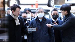 검찰, 서해 피격 공무원 자진월북 아닌 ‘실족’에 무게