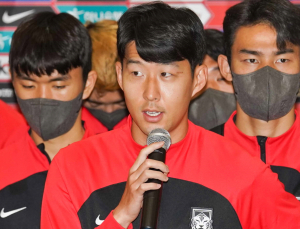 안와골절 이겨내고 뛴 손흥민 “한 달 전으로 돌아가면 못할 것 같다”