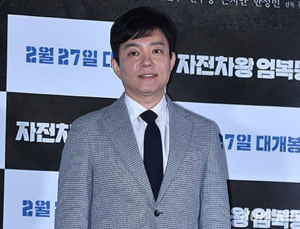 돈으로 학생 차별?…이범수 측, 갑질 의혹에 “사실무근”
