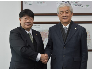 한·일 ‘게임통’ 만났다… 이상헌 의원, 일본 야마다 타로 참의원 면담