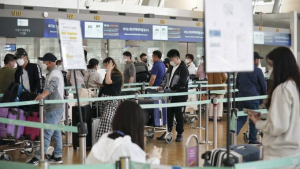中 ‘확진자 폭증’하는데 입국 후 격리·PCR검사 폐지
