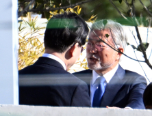 평산마을 찾은 이재명 대표