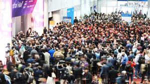 CES 2023 개막, 입장 기다리는 관람객들 