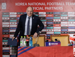 뮐러 전력강화위원장 “백지 상태서 축구대표팀 감독 선임”