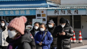 저성장 늪에 빠진 중국…3% 턱걸이 성장률·첫 인구 감소