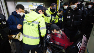 서울시 “전장연 시위, 더 이상 관용 없다...논의 거부 차제가 모순”