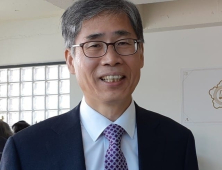 신평, 김기현 후원회장직 사퇴...설화에 국힘 분란 가중