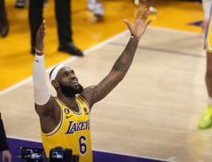 ‘살아있는 역사’ 르브론 제임스, NBA 통산 득점 기록 1위 등극