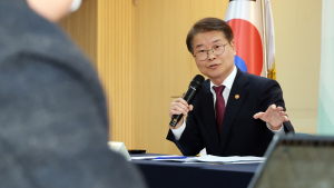 주 52시간제 개편… ‘연장 근무’ ‘장기 휴가’ 선택 가능