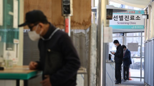 코로나19 치명률 28주 만에 최소…“일반의료체계 전환 준비”