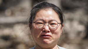 '앞으로 어떻게 사나' 강릉 산불 이재민의 눈물 
