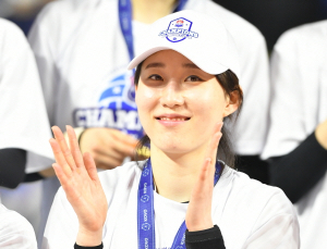 ‘클러치 박’ 박정아, 한국도로공사 떠나 페퍼저축은행서 새출발