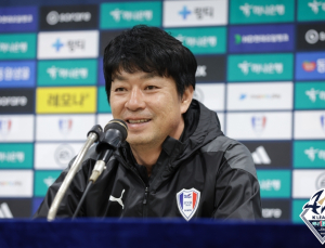 ‘수원 데뷔전 완패’ 김병수 감독 “분위기 반전이 제일 시급해”
