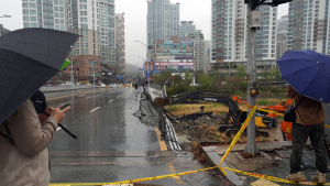 ‘정자교 사고’ 당시 부상자 구조한 시민… 성남시, 감사패 전달