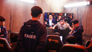 T1, BLG에 완패… 결승은 LPL 잔치