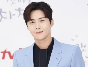 다시 고개 숙인 김선호 “개인적인 일로 심려 끼쳐”