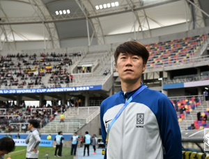 ‘8강 진출’ 김은중 감독 “부상 당한 박승호까지 모두가 같이 뛴 결과”