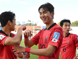 김은중호 센터백 김지수, EPL 가는 길 열렸다