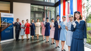 에어프랑스, '한국 취항 40주년 기념 역대 승무원 유니폼 패션쇼' 개최