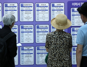 ‘고령화 시대’ 60대 취업자, 20대보다 많아…3년째 웃돌아