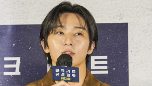열애설 후 공식석상… 박서준 “사생활 공개 부담” 말 아껴