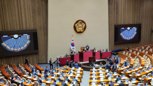 野 주도 ‘이태원 특별법’ 패스트트랙 지정…與 표결 불참