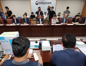 2024 최저임금 논의 지속…2차 수정안 제시할 듯