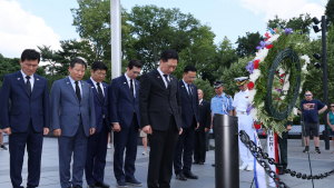 김기현 방미 첫 일정 ‘참전용사 기념비’ 헌화…“고마움 늘 새겨”