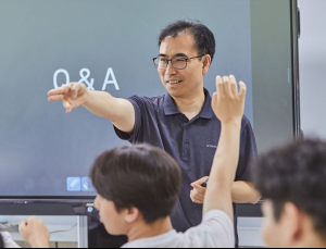 “미래 꿈나무 찾아요” SK하이닉스, 고교생 ‘반도체 교실’ 진행