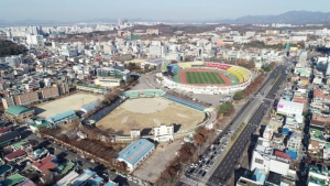 전주종합경기장 개발 또 지연되나