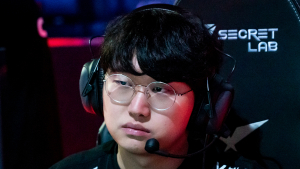 KT 롤스터, ‘통신사 대전’서 T1 완파… T1은 5연패