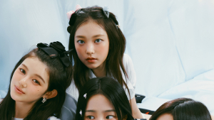 뉴진스 “빌보드 200 1위, 비현실적으로 느껴져”