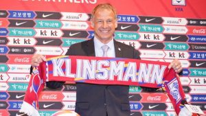 클린스만 감독, 또 해외 나갔다…축구계 시선은 ‘싸늘’