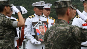 해병대 수사단장, ‘국방부 불법 회수’에 수사 거부