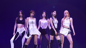 더 타올라야 할 르세라핌 콘서트