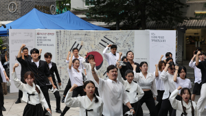 광복절에 재현한 2·8독립선언과 만세운동