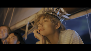 BTS 뷔 빼닮은 솔로음반 “직항 대신 차곡차곡”