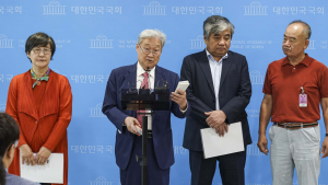'해직 방송 기관장' 긴급 기자회견