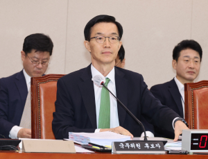 방문규 산업장관, 첫 현장 행보…“수출확대·원전회복 총력”