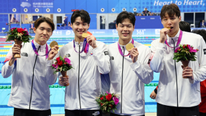‘황금 세대’ 남자 계영, 800m서 금메달…수영 첫 단체전 우승