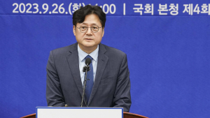 당선 인사하는 홍익표 원내대표